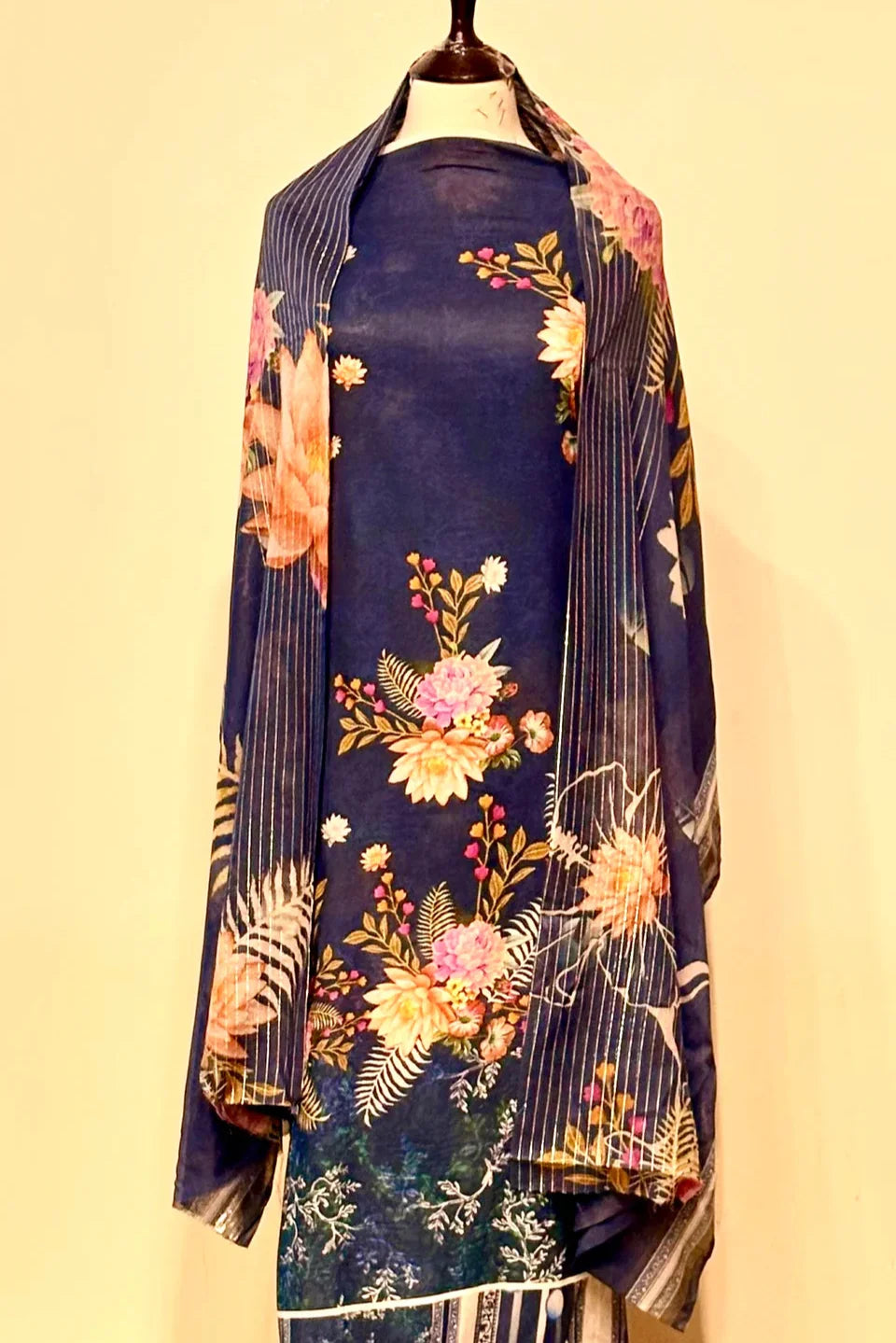 2 Piece Unstitched Ladies Printed Lawn Suit